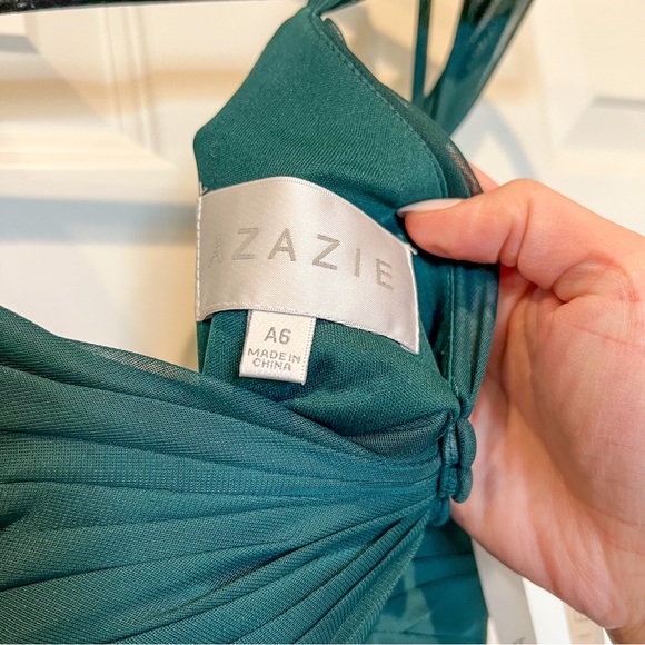 Azazie Reniya in Pine - Picture 9 of 9